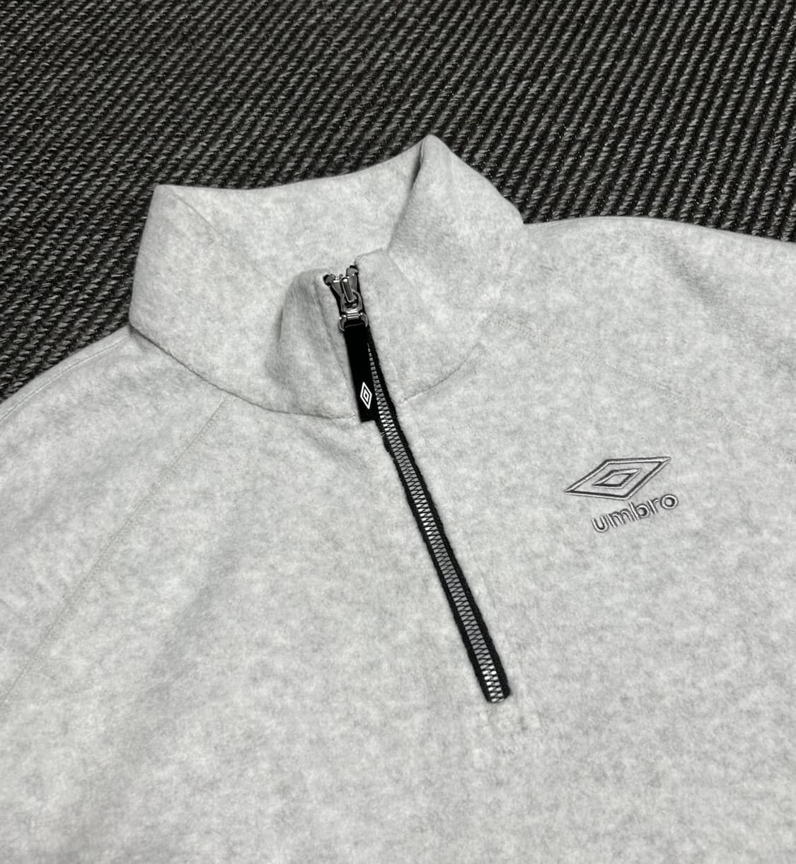 [M] Umbro 엄브로 라이트그레이 후리스 반집업 풀오버 상품이미지3