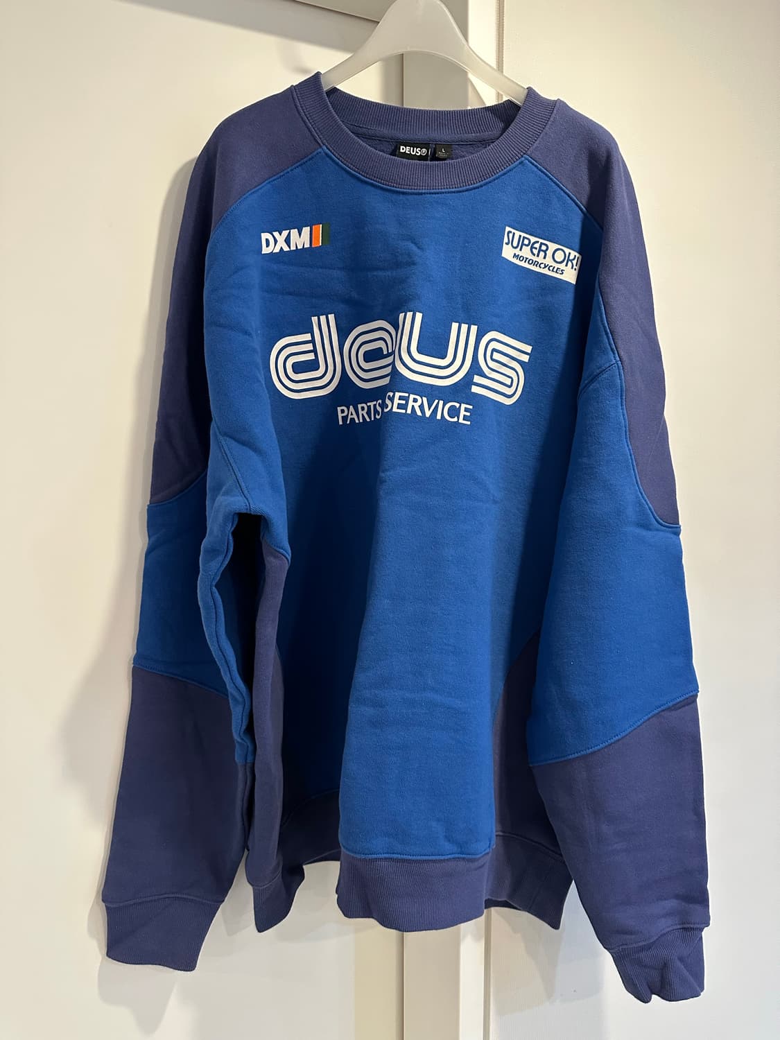 데우스 투어링 크루 맨투맨 L사이즈 판매 상품이미지2