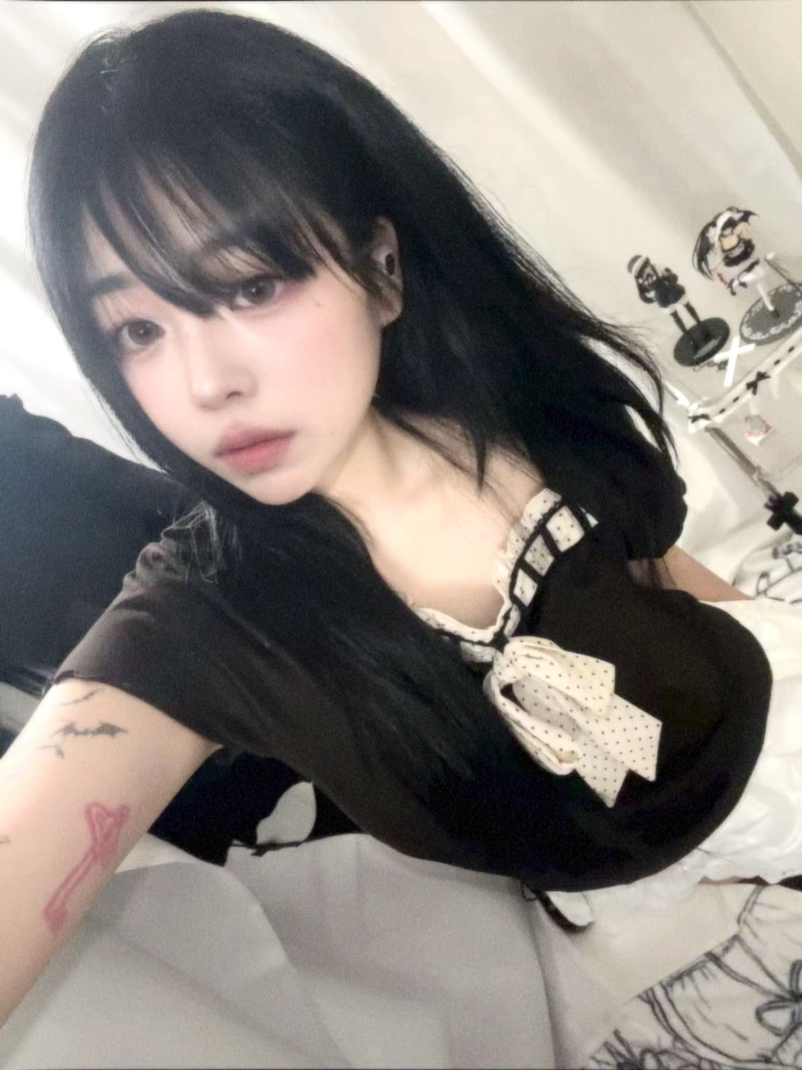 로걀 모리 공겜여주 도트 리본 반팔티 상품이미지2