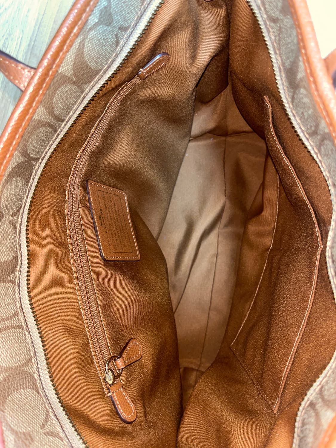 코치 시그니처 캔버스 시티 토트백 상품이미지4