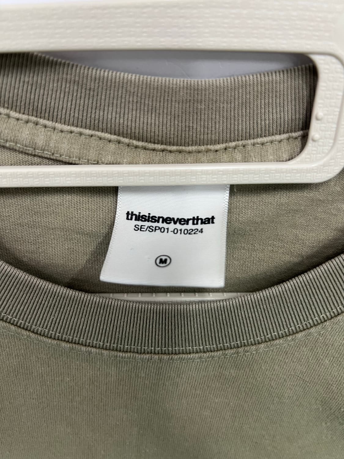 thisisneverthat 카키색 맨투맨  상품이미지2