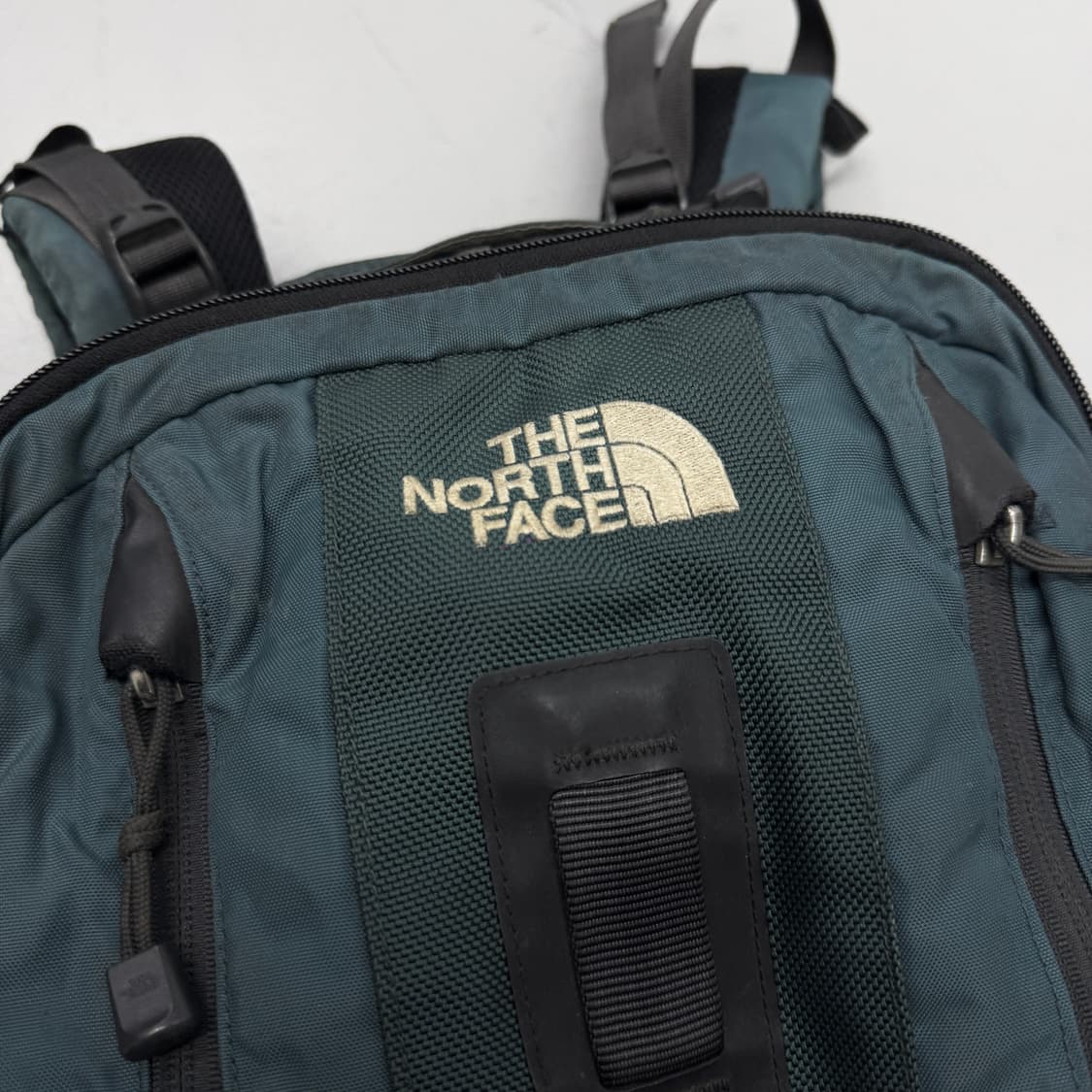 노스페이스 고프코어 청록색 테크니컬 백팩 상품이미지4