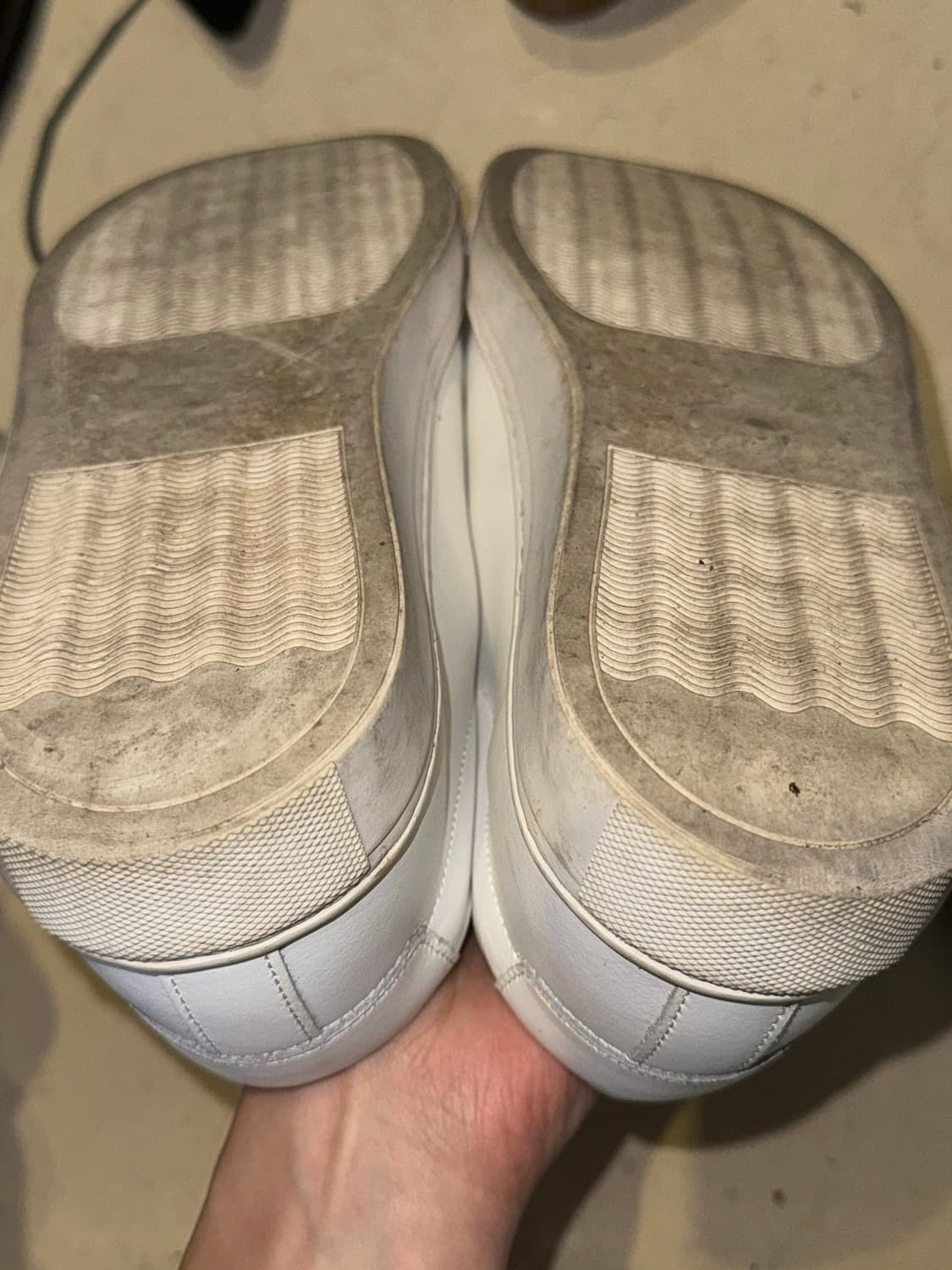 무신사 스탠다드 레더 코트 스니커즈 상품이미지4