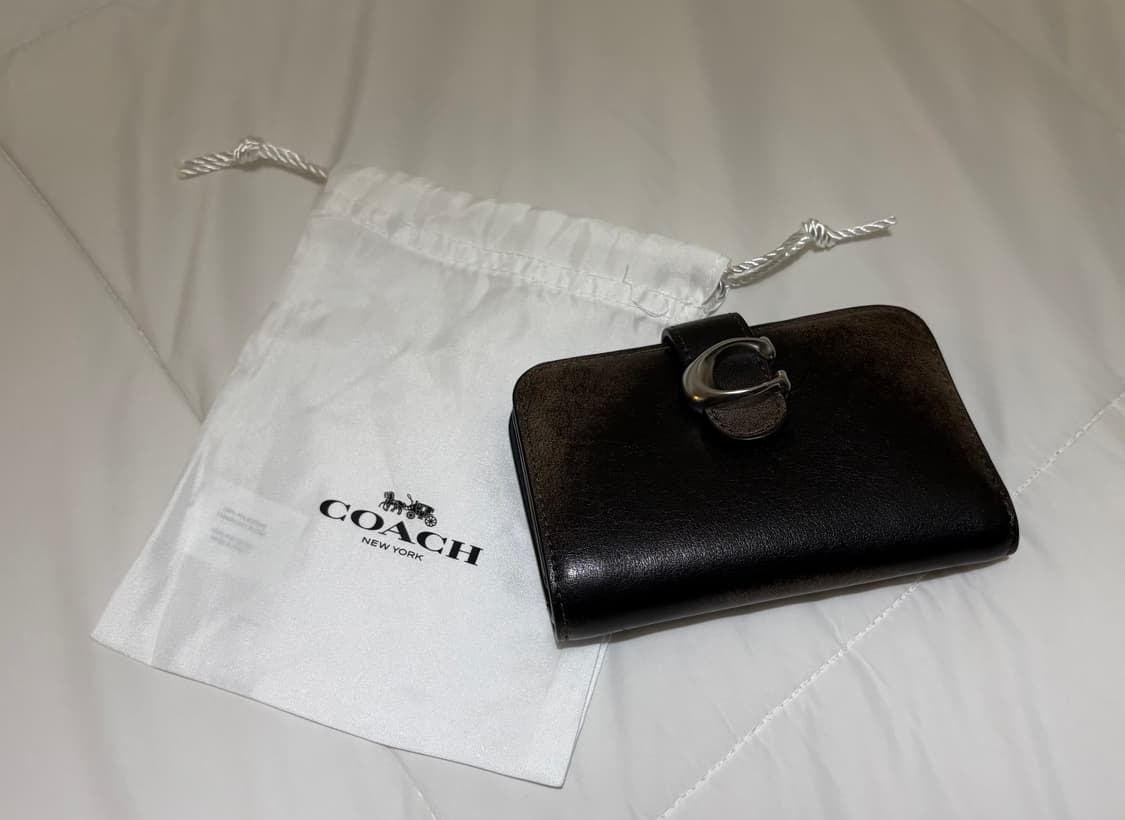 Coach 태비 월렛 인 러브드 레더 (반지갑) 상품이미지1