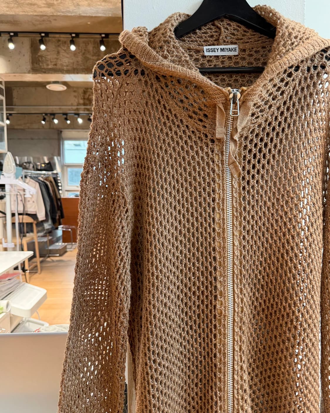 이세이미야케 브라운 오픈워크 니트 집업 상품이미지4