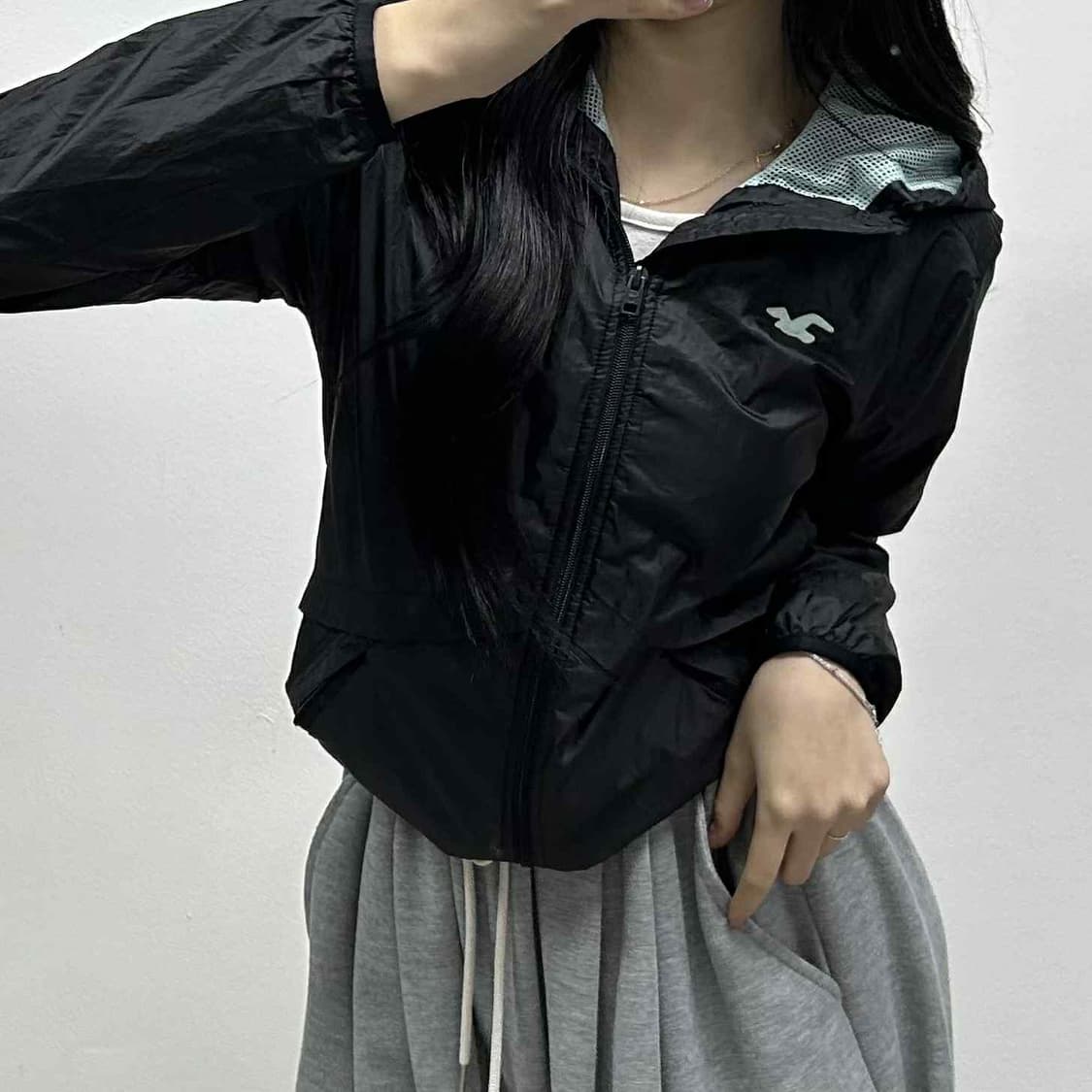 홀리스터 y2k 여리핏 블랙 윈드브레이커 자켓 바람막이 후드집업(S) 상품이미지1
