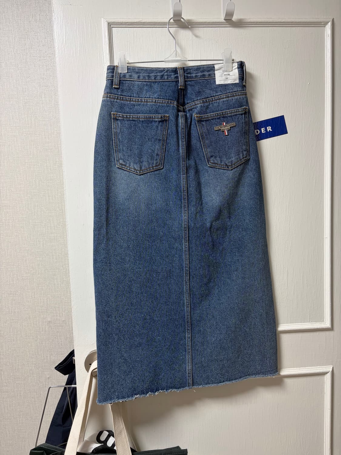 톰브라운 청치마 미디기장 1사이즈 상품이미지5