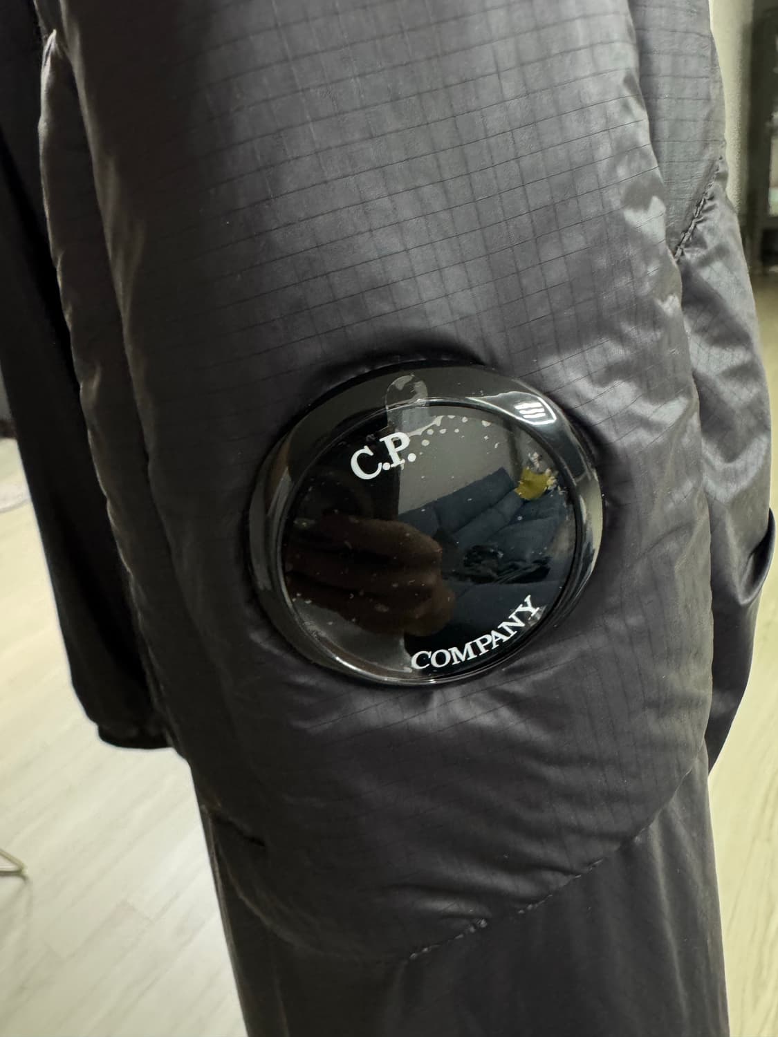 cp컴퍼니 24fw 나다쉘 경량패딩M 상품이미지8
