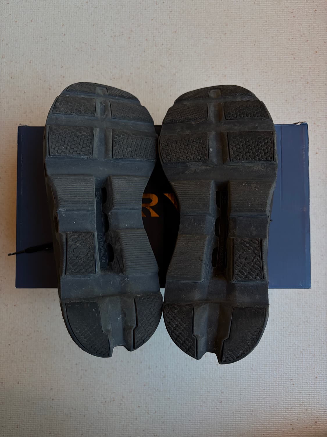 [275] 온러닝 클라우드 몬스터 블랙 상품이미지5