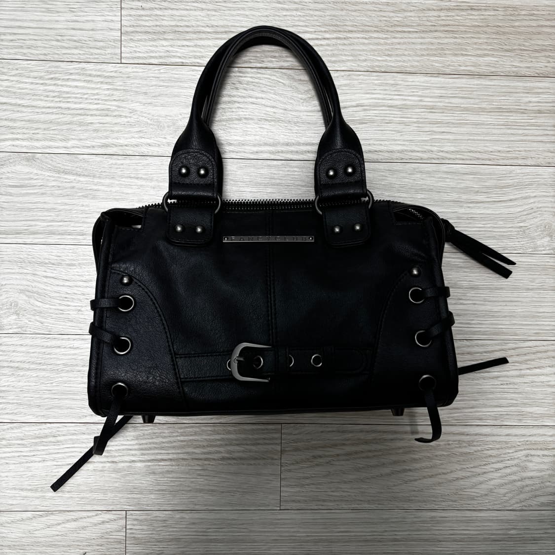 팬시클럽 벨티드 워싱 레더 미니백 블랙 상품이미지6