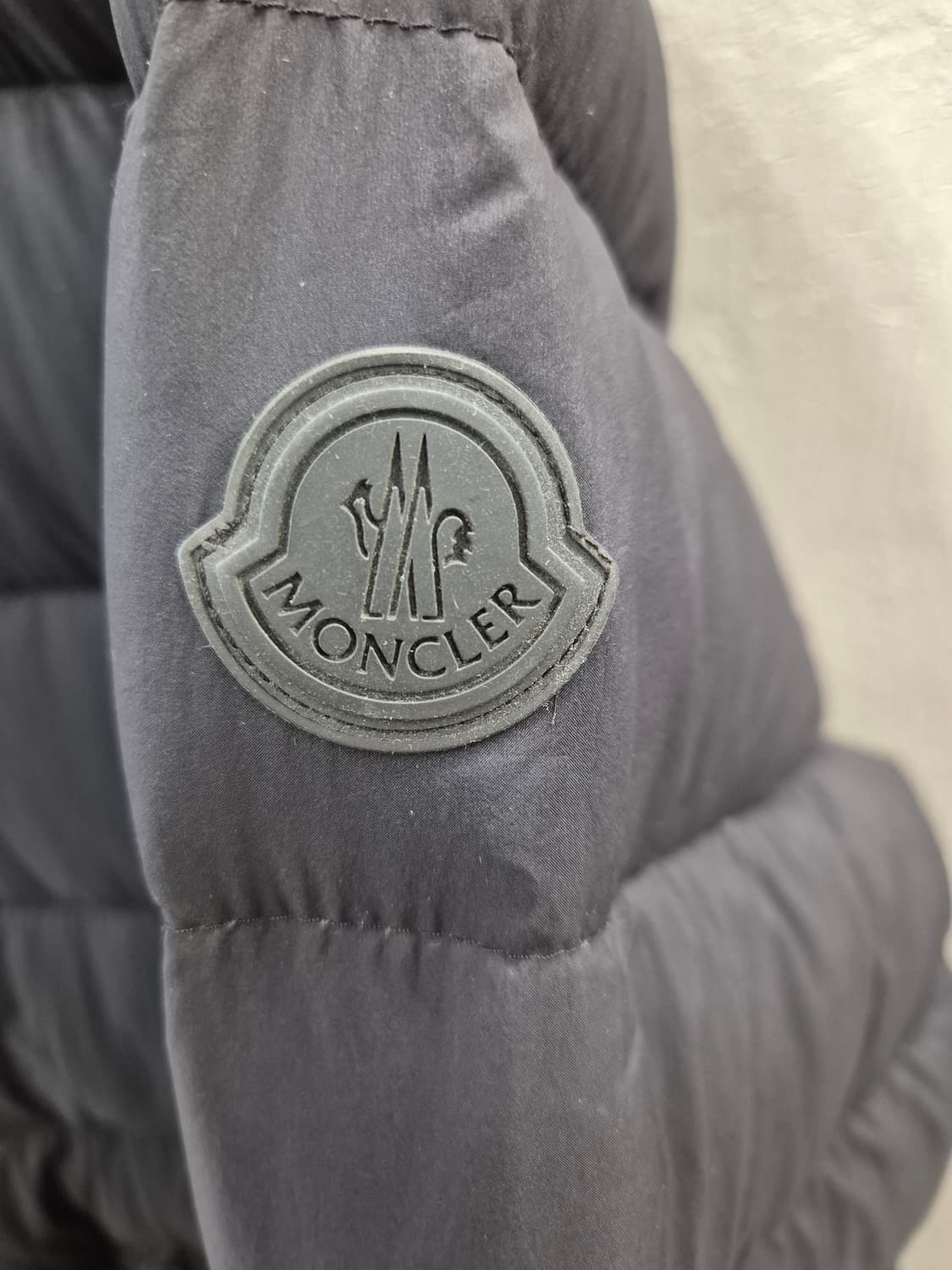 몽클레어패딩 검정  상품이미지5