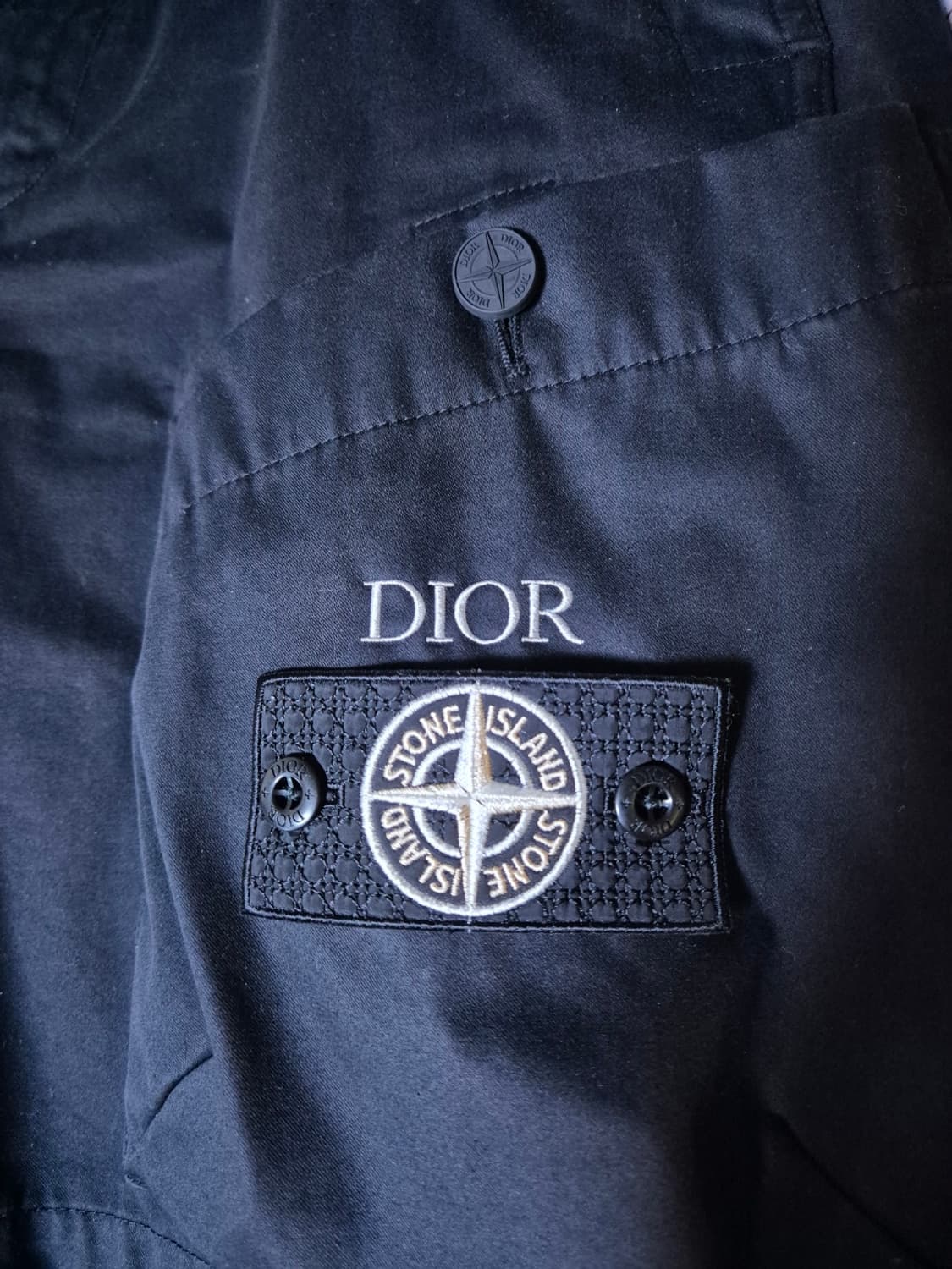 디올 x 스톤아일랜드 버뮤다 쇼츠 블랙 48사이즈 상품이미지5