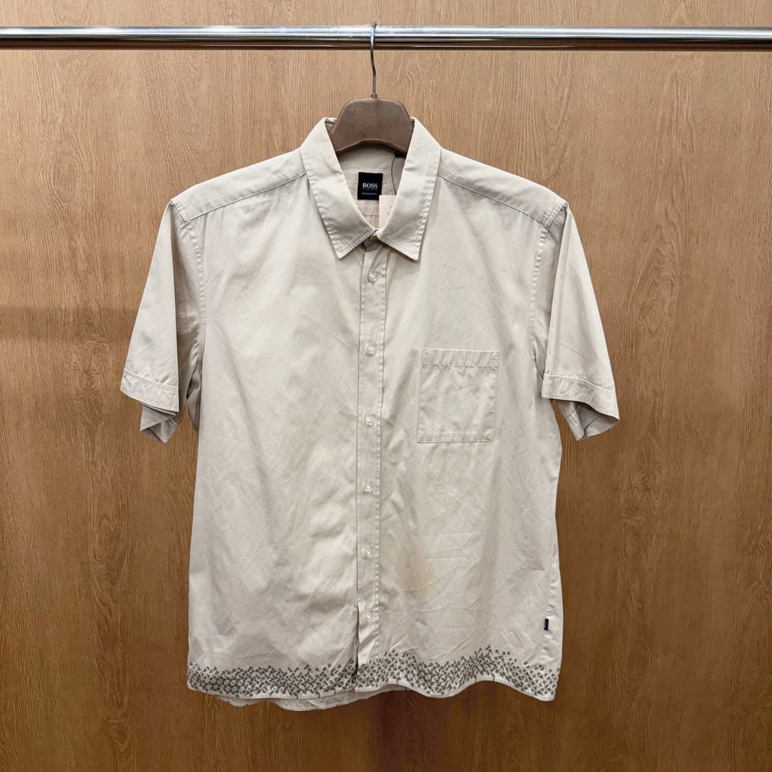 휴고 보스 반팔 셔츠 도트 패턴 프린팅 로고 탭 디테일 베이지 상품이미지2