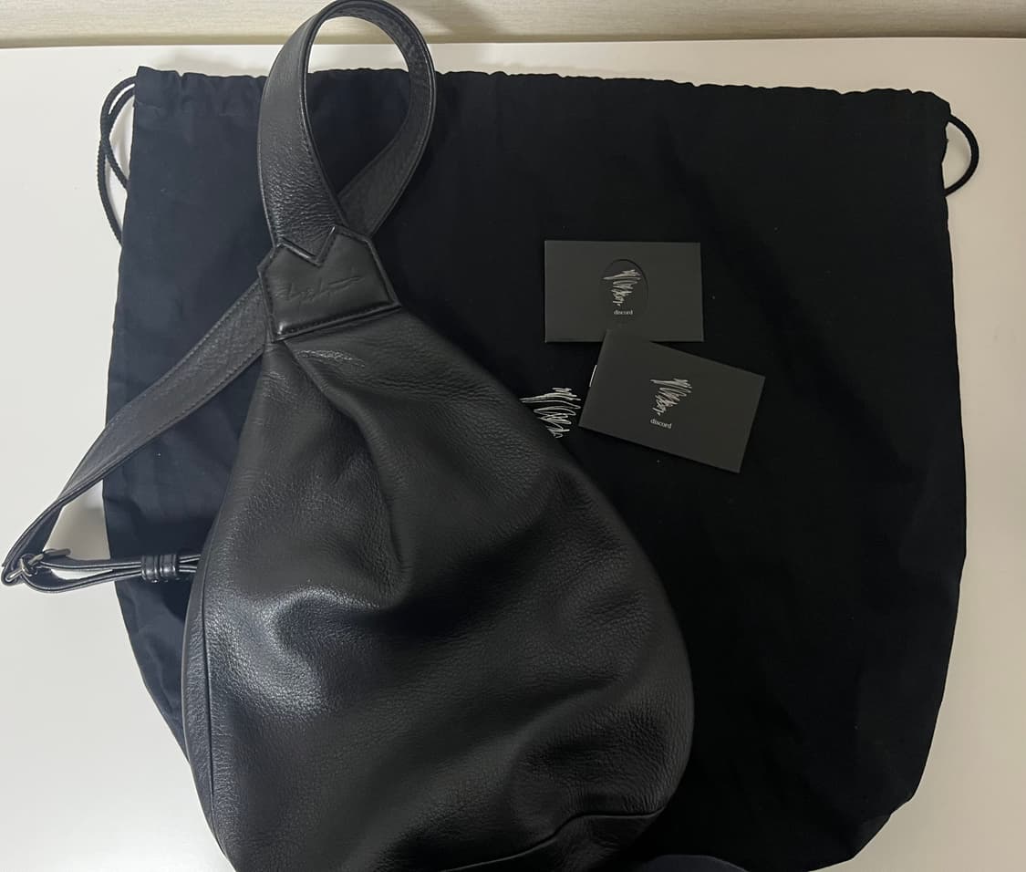 디스코드 요지야마모토 슬링백 상품이미지3