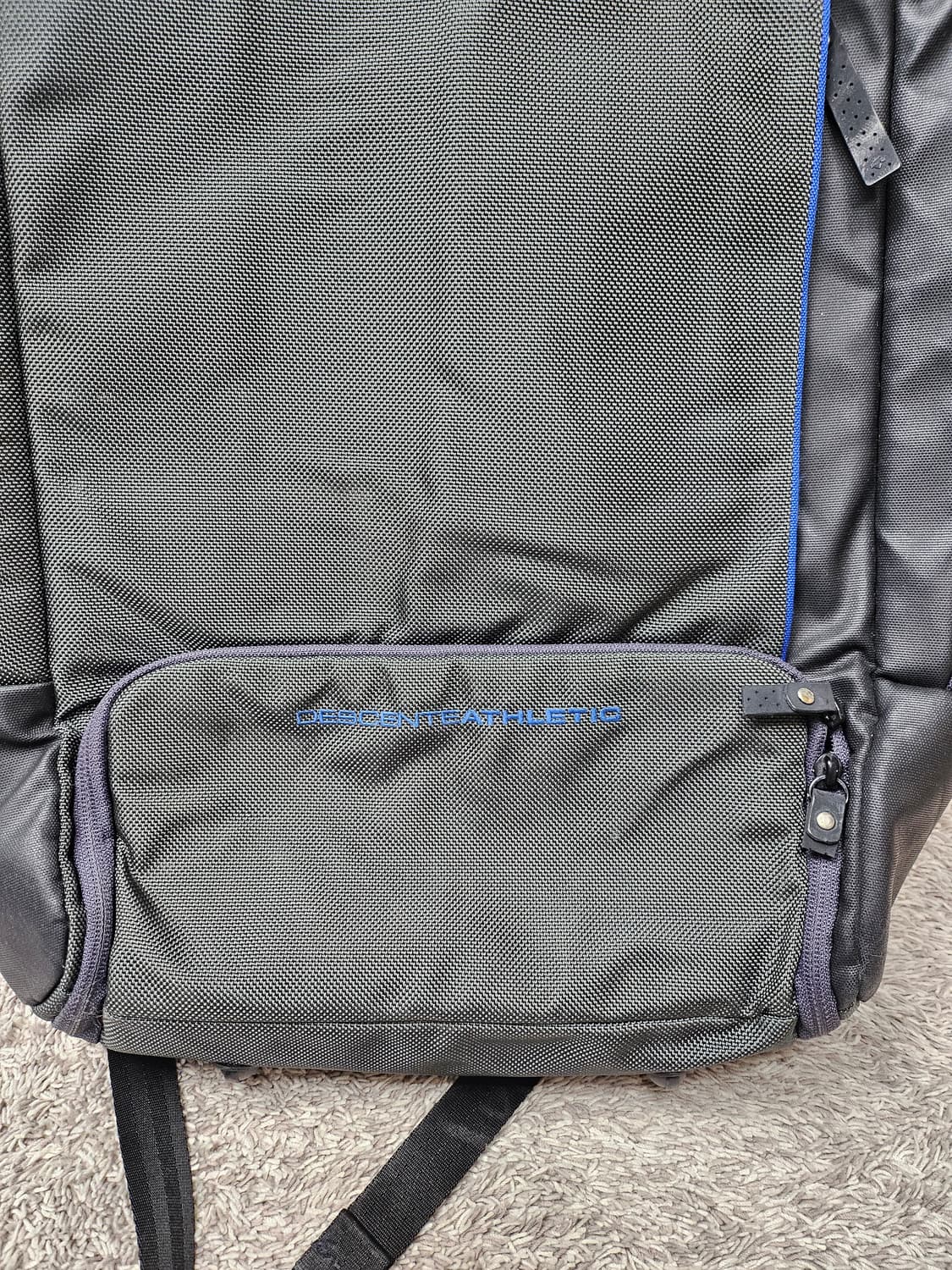 데상트 애슬레틱 스퀘어 백팩 상품이미지7