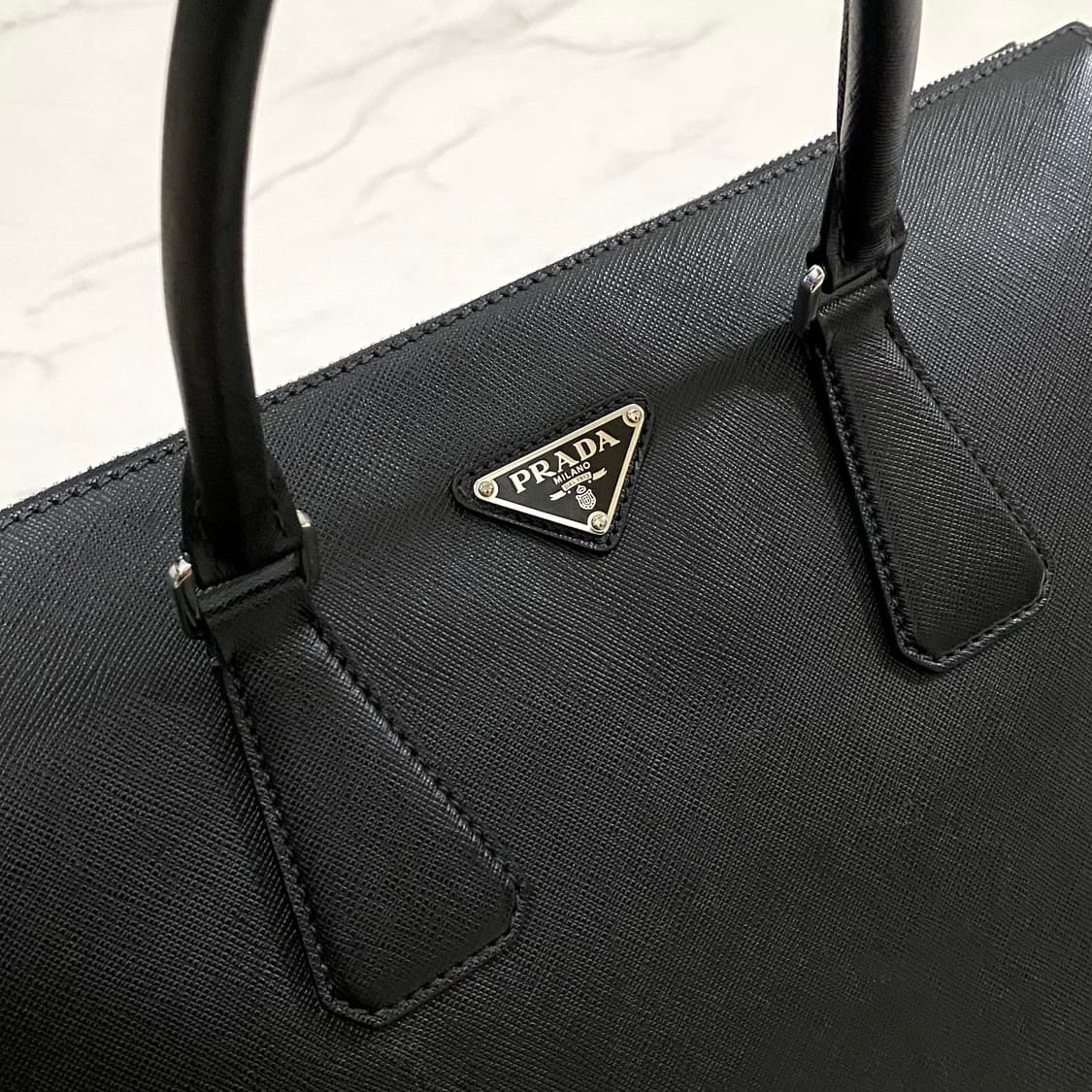 프라다 사피아노 레더 삼각로고 남성 토트백 서류가방 블랙 2VG078 상품이미지3