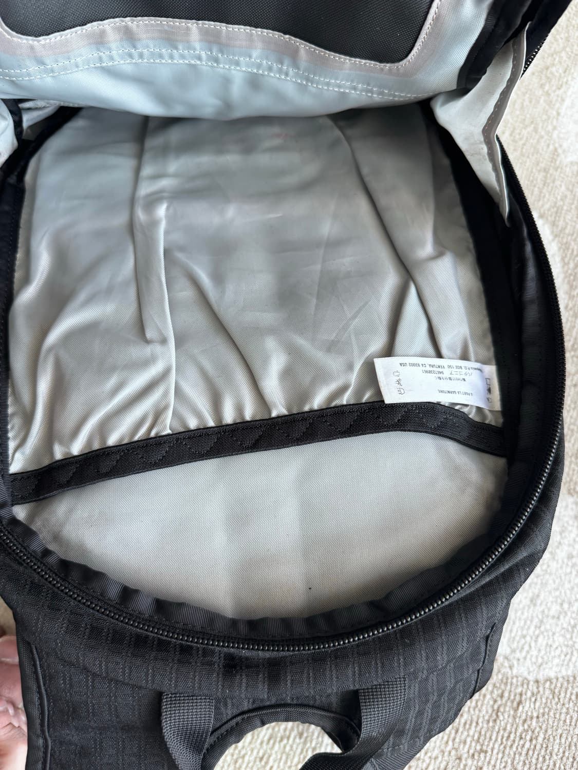 파타고니아 라이트와이어 백팩 블랙 상품이미지4