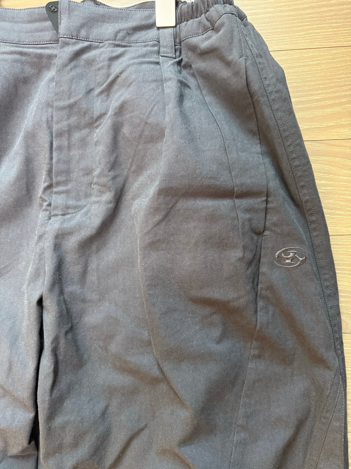 1) 산산기어 와이드 스냅 팬츠 그레이23ss 상품이미지3