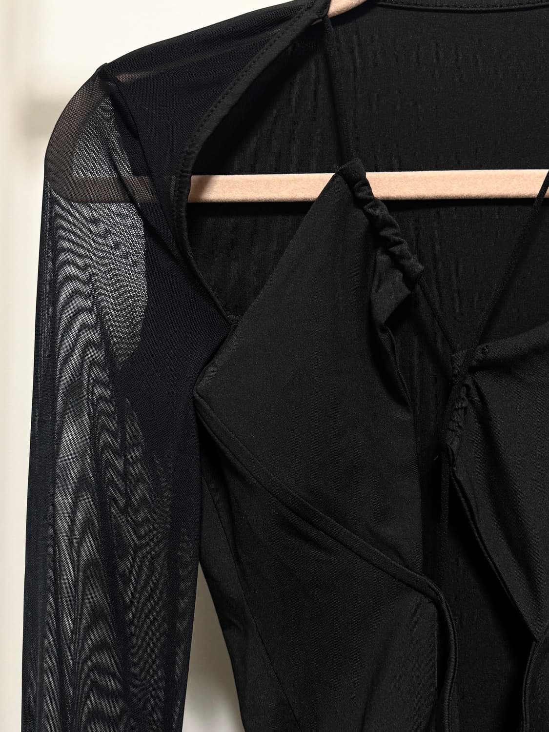 Nensi Dojaka 넨시 도자카 : 비대칭 브라 긴소매 바디수트 상품이미지3