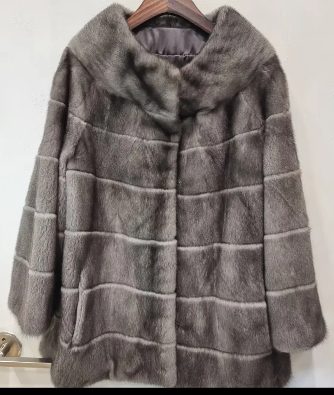 마지막1벌 )동우모피 나파밍크코트 새제품 (착샷0) 상품이미지6