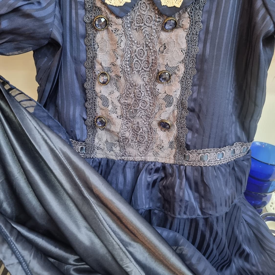 axes femme(엑시즈팜) 네이비 스트라이프 레이스 원피스 상품이미지5