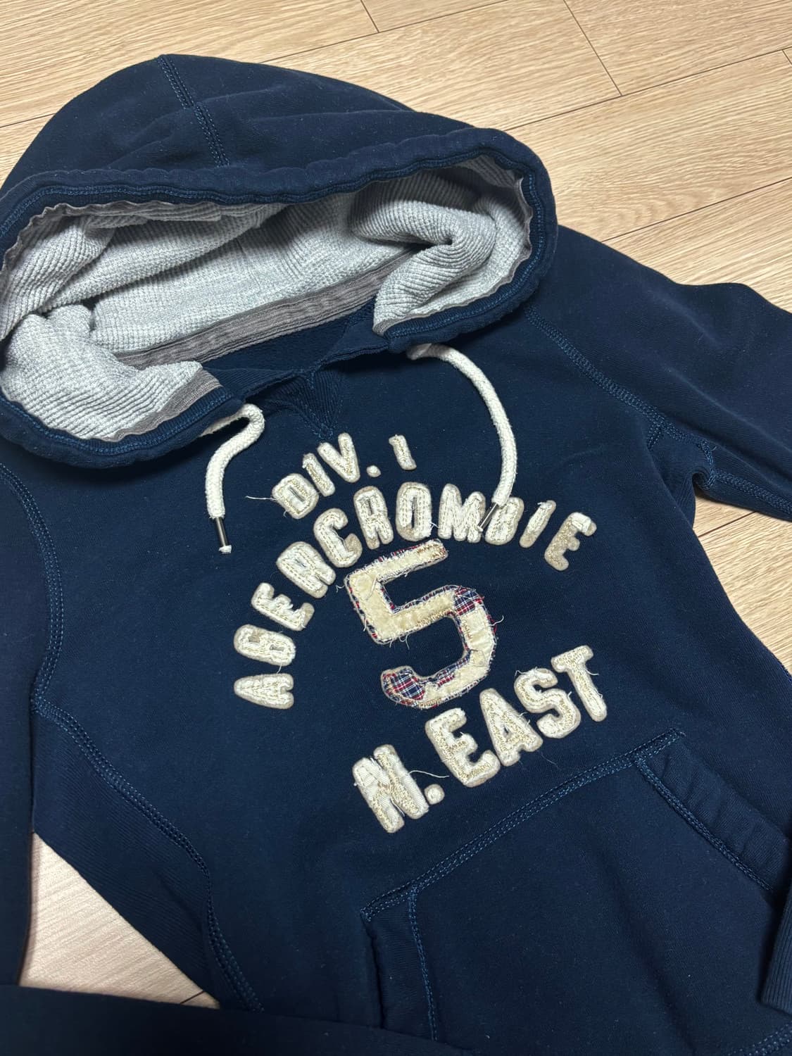 아베크롬비 후드티 네이비 S (딱붙핏) 상품이미지2