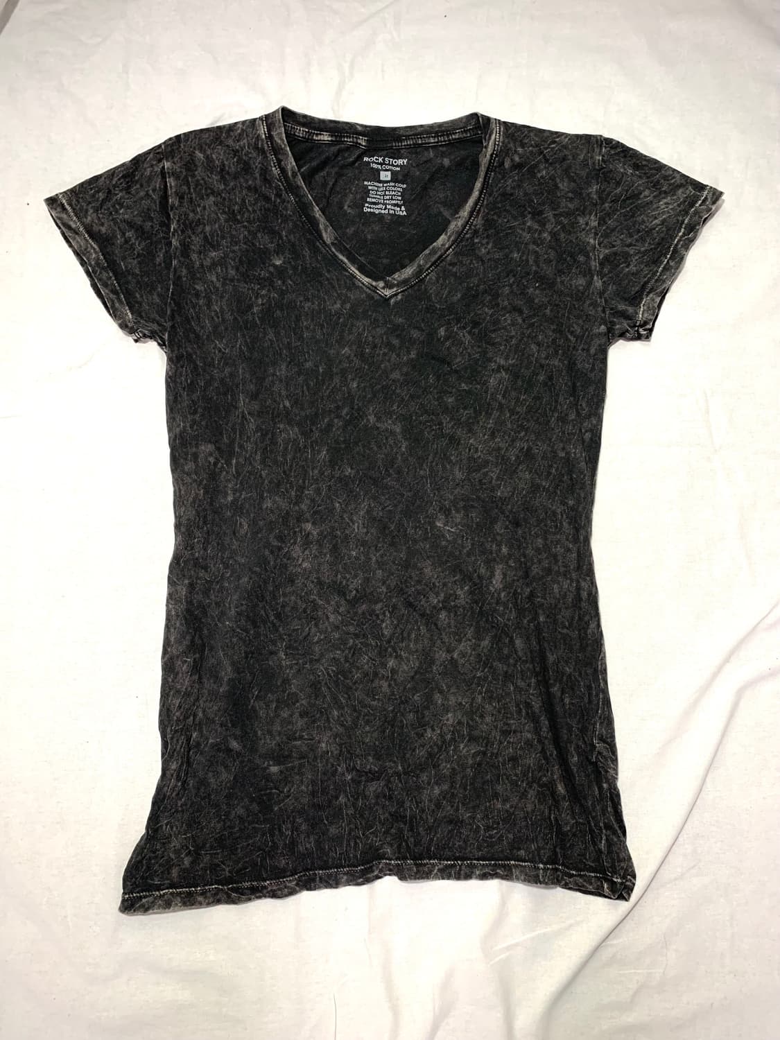 Slim- fit stone wash v-neck t shirt  상품이미지2