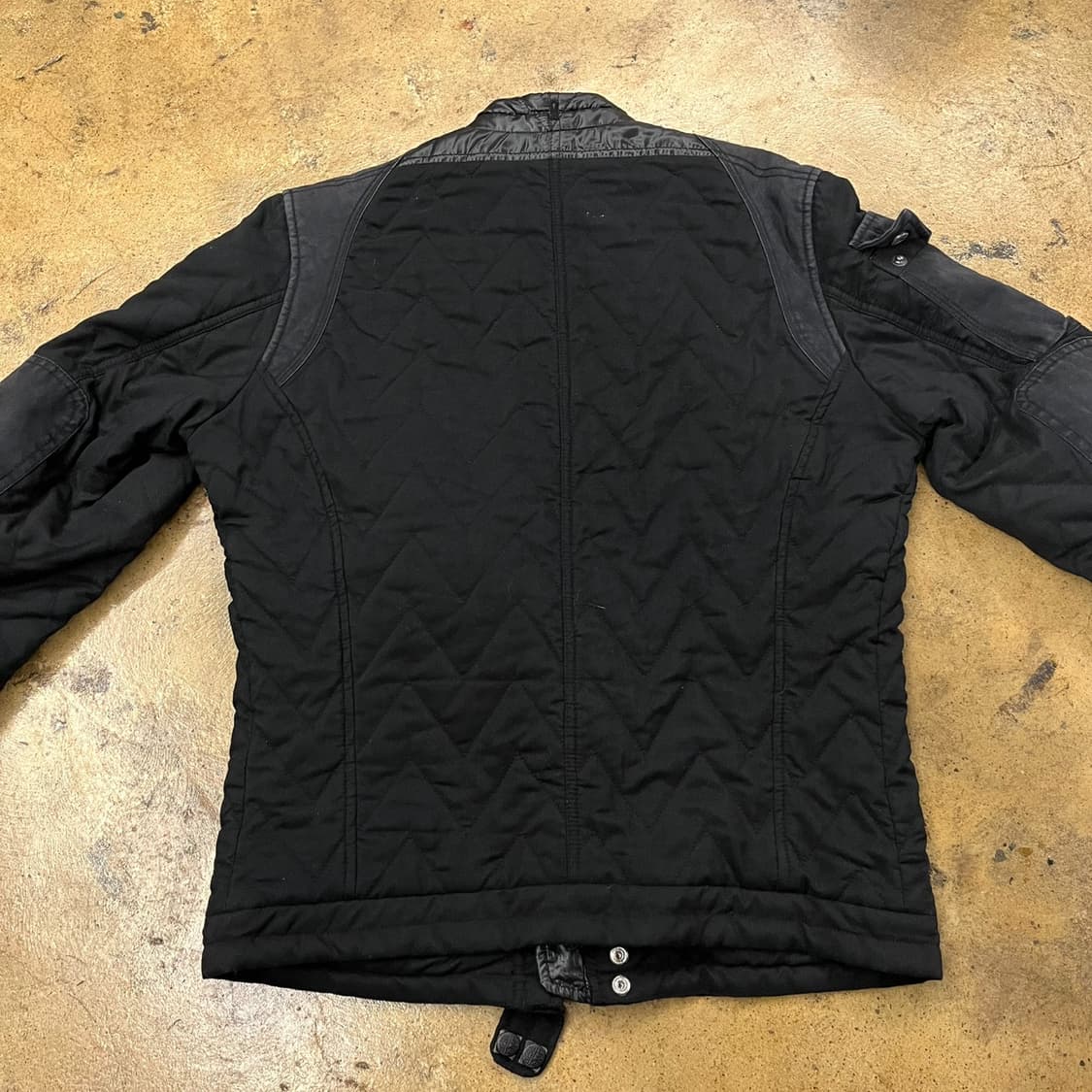 [정품/S] 디젤 블랙 퀼팅 디자인 점퍼 b17 상품이미지4