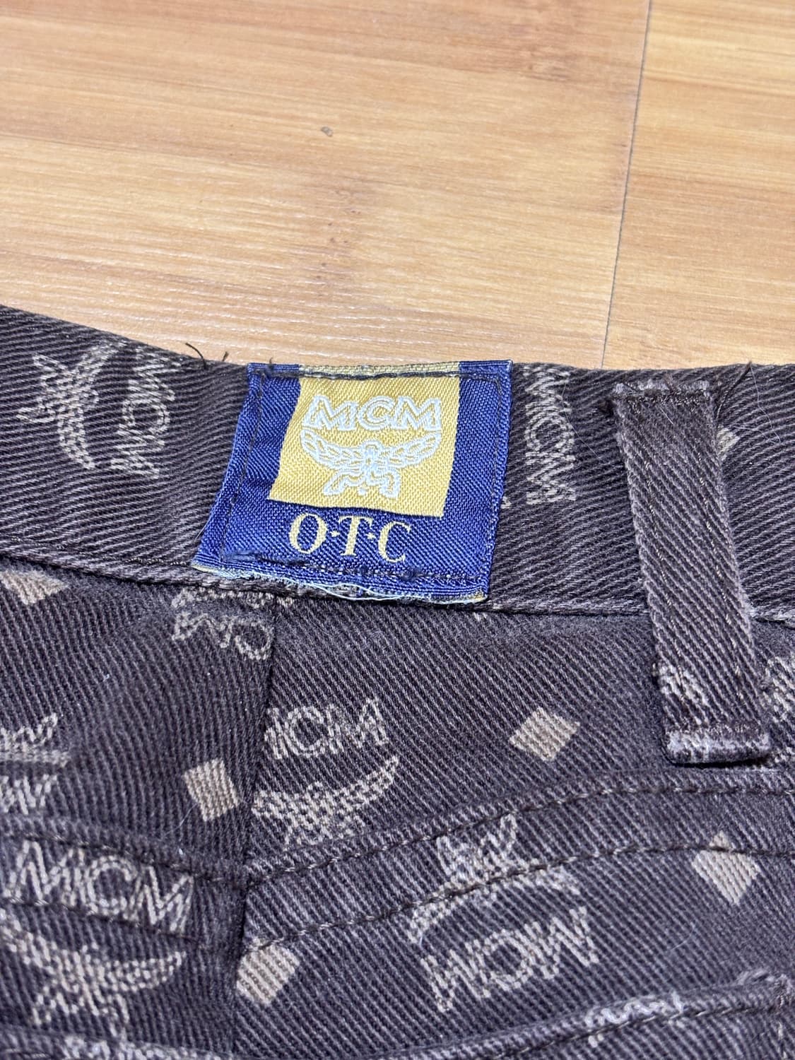 [착샷O] MCM(엠씨엠) 90s 빈티지 로고 패턴 바지 팬츠 상품이미지6
