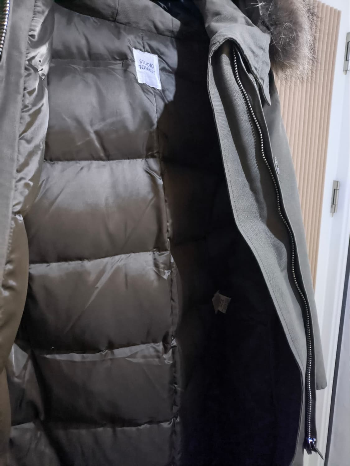 80 톰보이스튜디오 라쿤털 덕다운 파카 롱패딩 상품이미지7