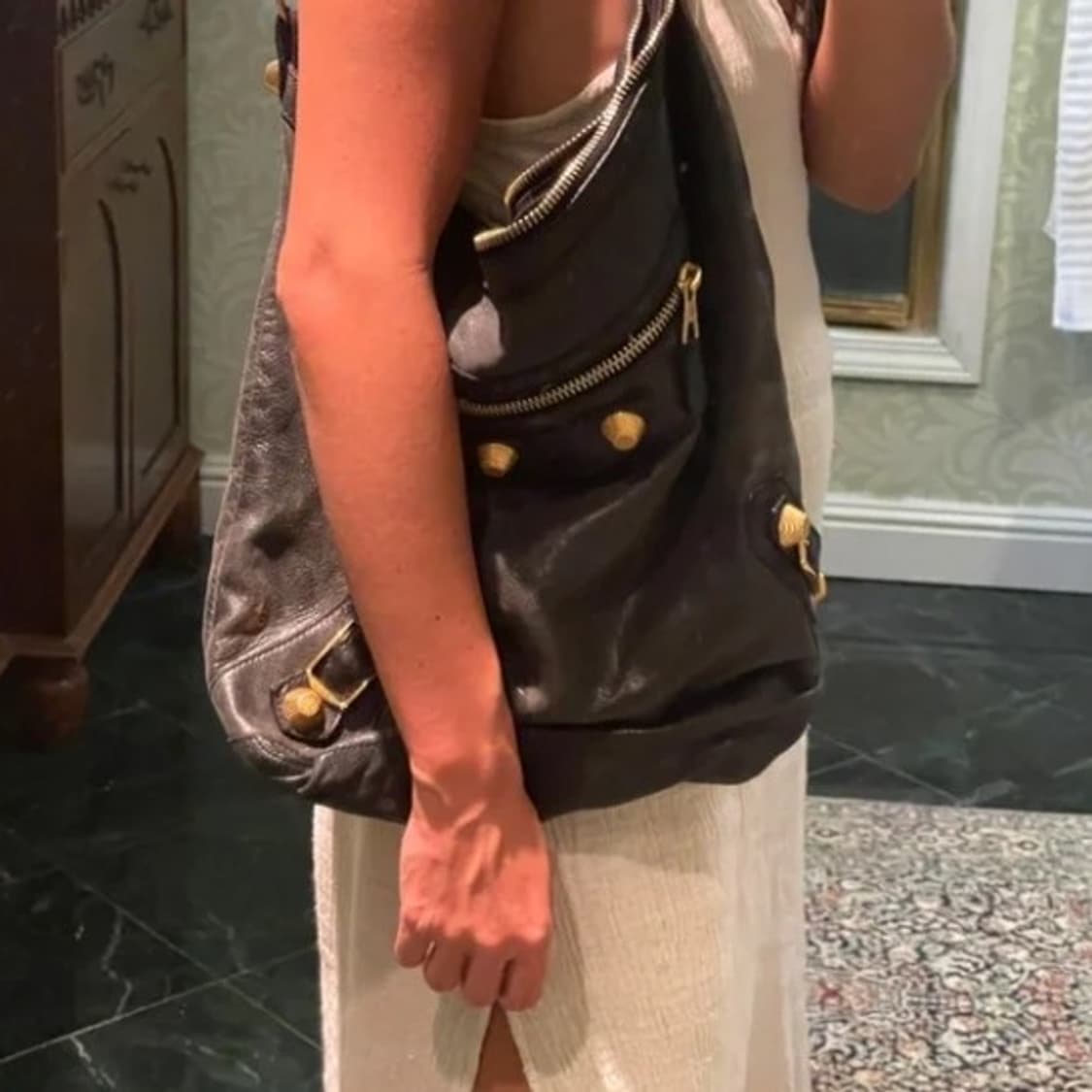 발렌시아가 모터백 블랙 데이 호보백 상품이미지2