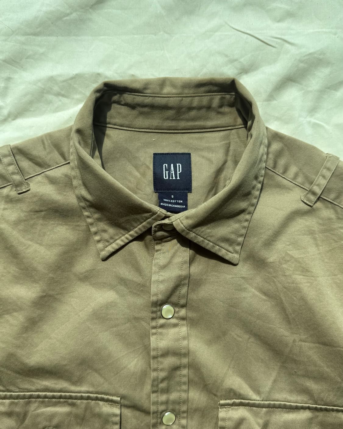 GAP 카키 셔츠 상품이미지1