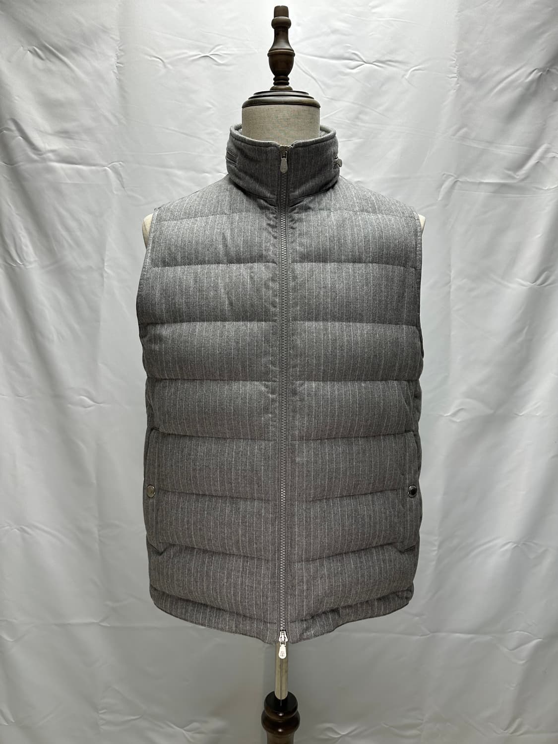 브루넬로쿠치넬리 울 구스다운 베스트 M(100) 민트급 판매 상품이미지1