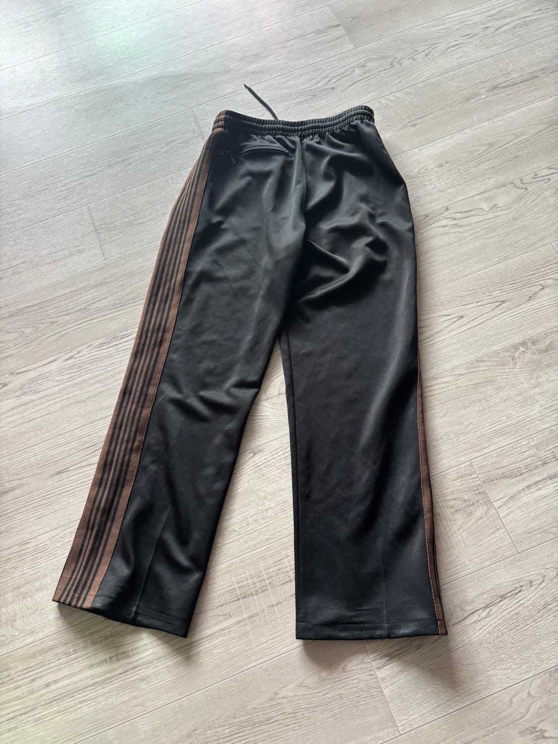 [s] 니들스 트랙팬츠 스트레이트핏 블랙 브라운 상품이미지2