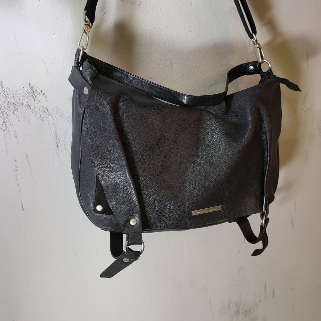 만다리나덕 레더 크로스백 상품이미지3