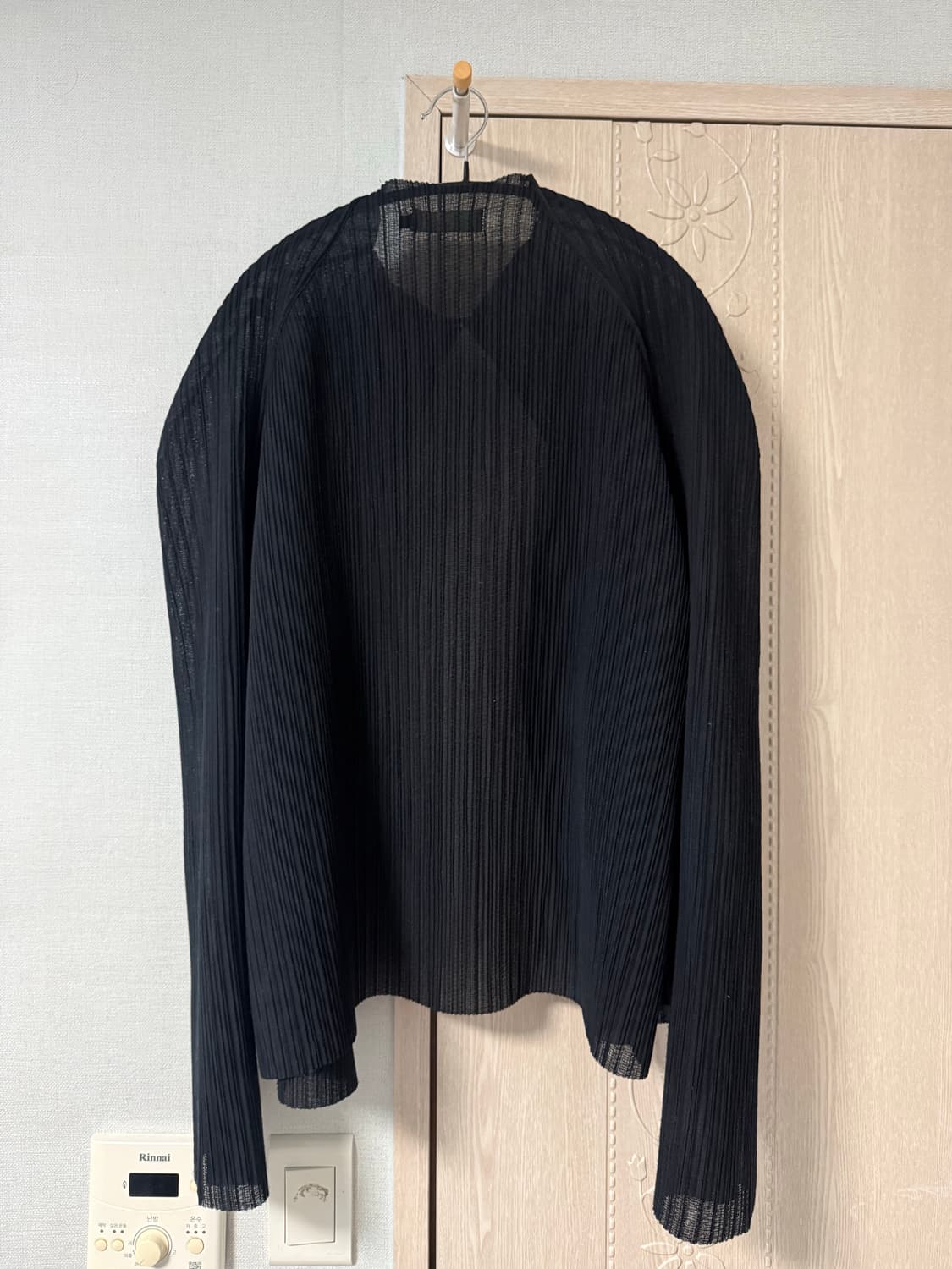 아모멘토 25ss 플리츠 집업 L 상품이미지2