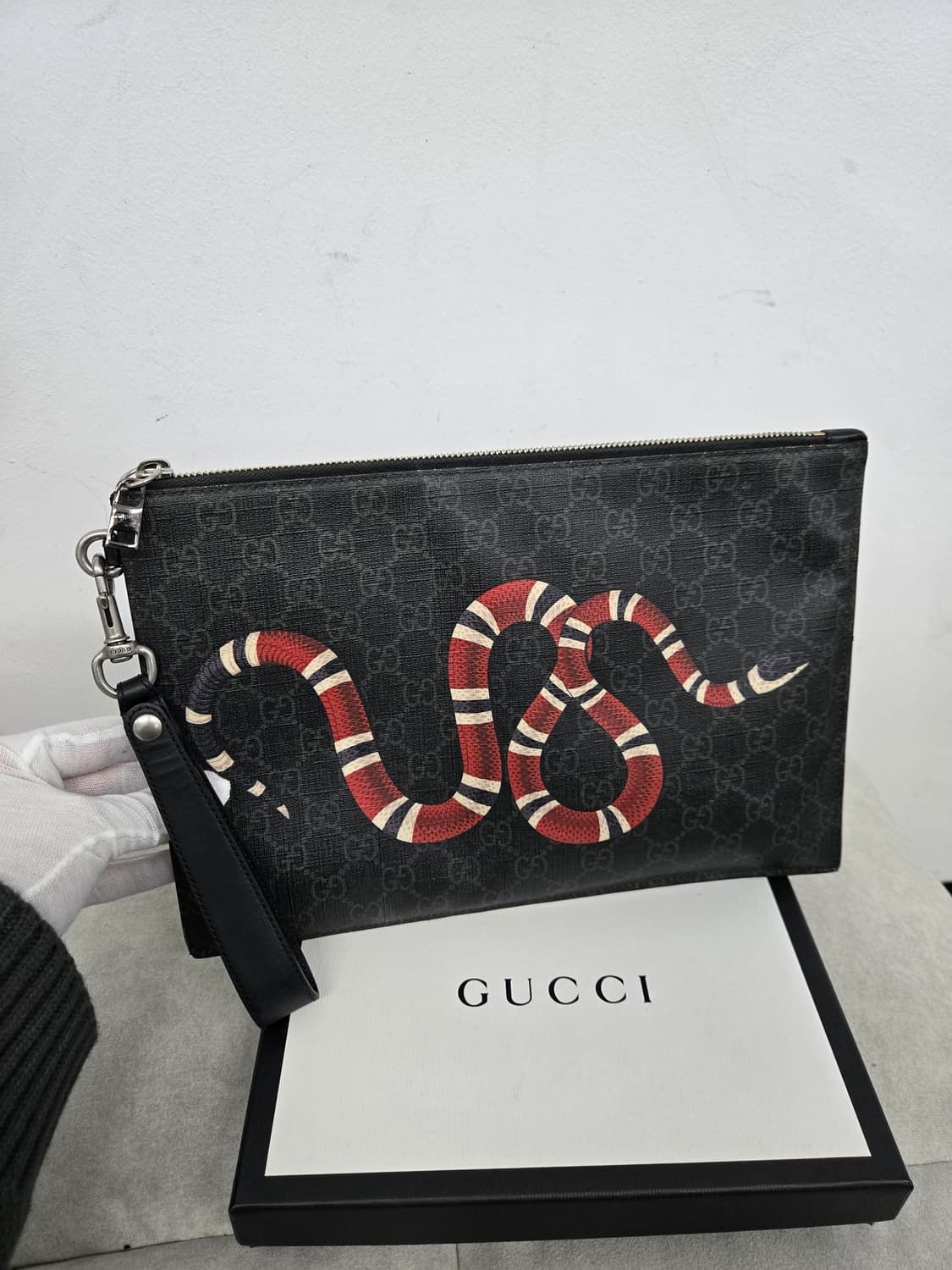 [보증서 정품] 구찌 킹스네이크 클러치백 상품이미지5