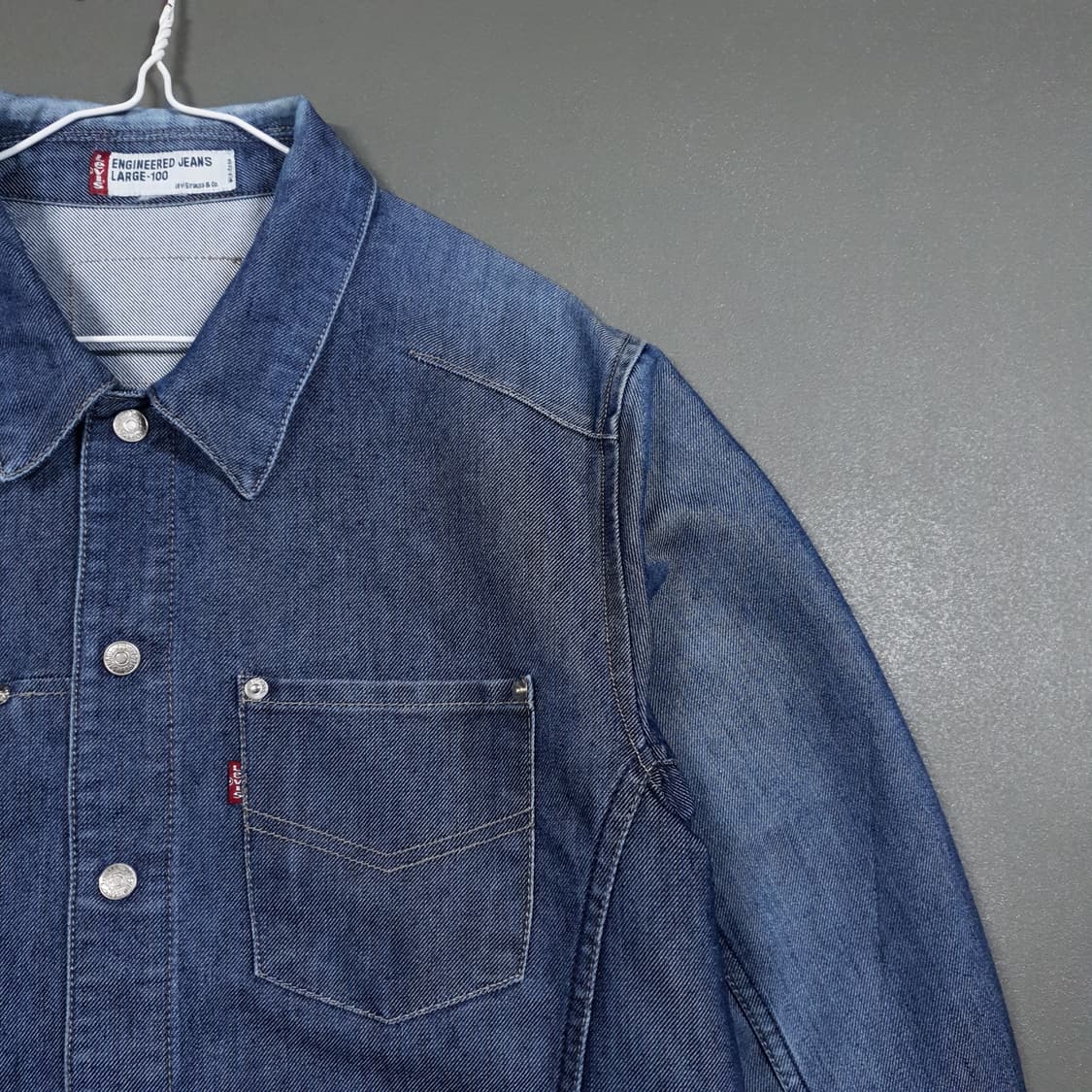 L (100) 리바이스 엔지니어드 진 포켓 데님 트러커 청자켓 상품이미지2