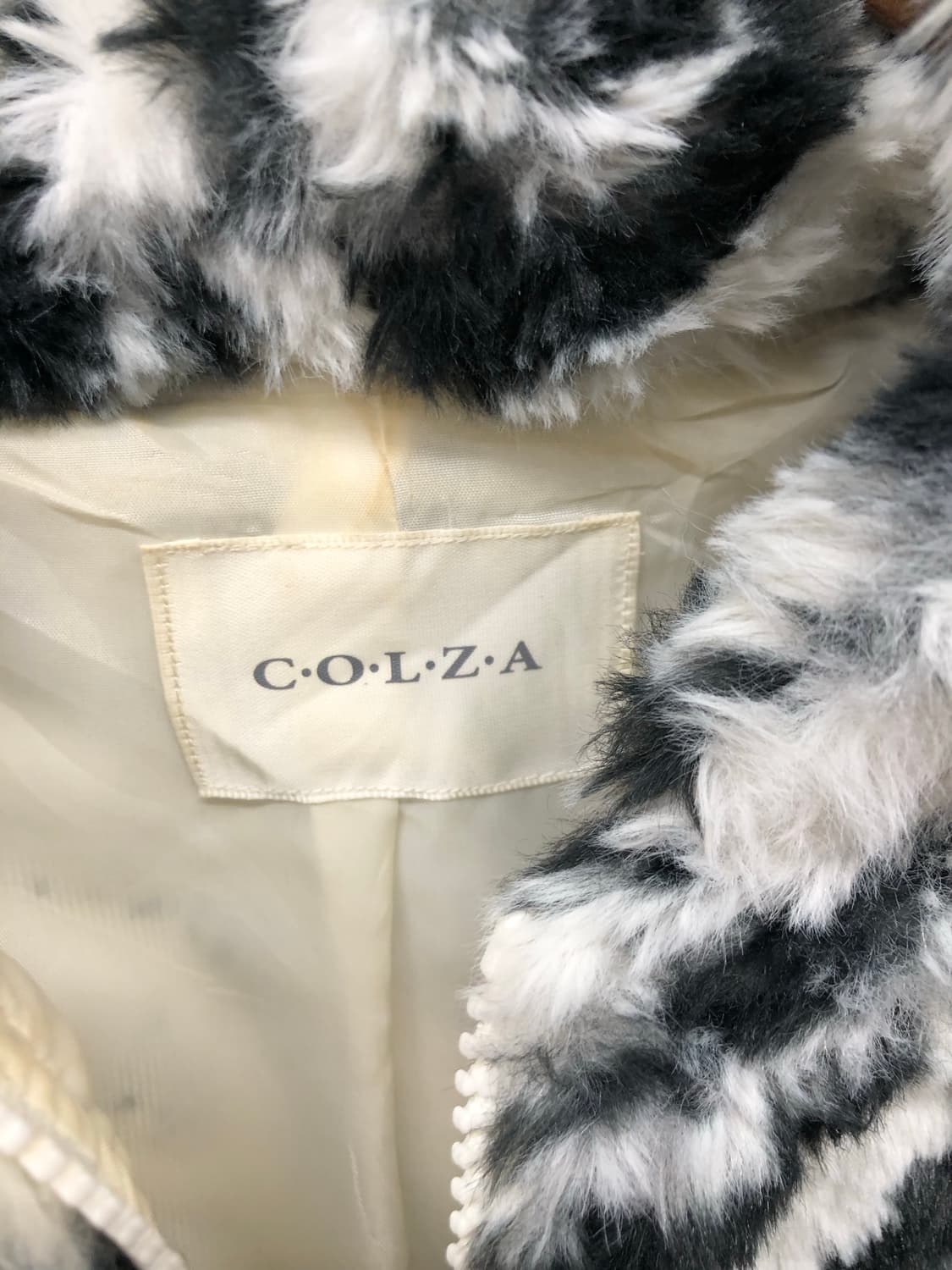 colza 지브라 후드 패이크 퍼 자켓 상품이미지3