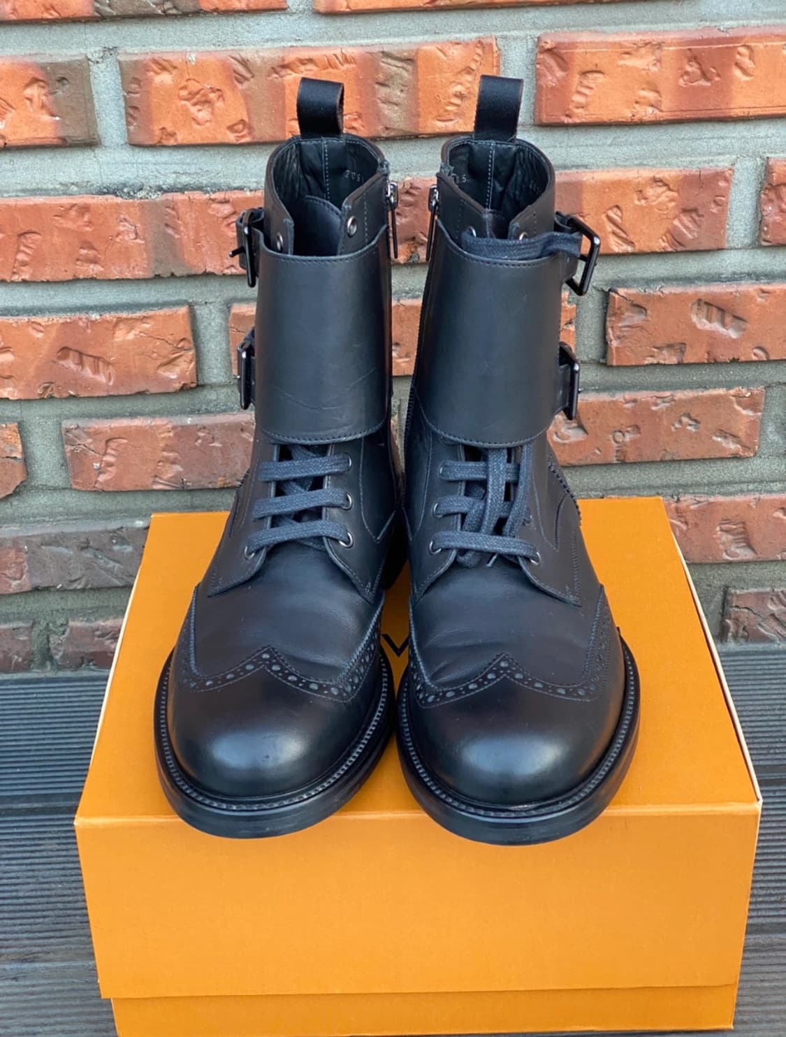  🇮🇹 BOSS 휴고보스 남성 윙팁 부츠 265-270 상품이미지1