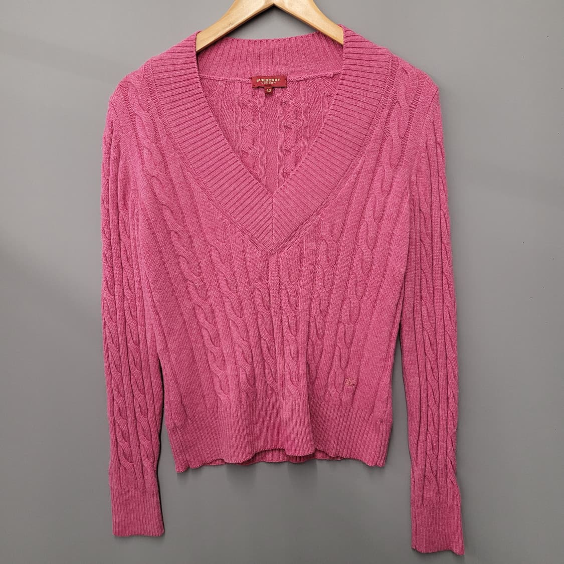 Burberry 버버리 브이넥 니트 핑크 상품이미지1