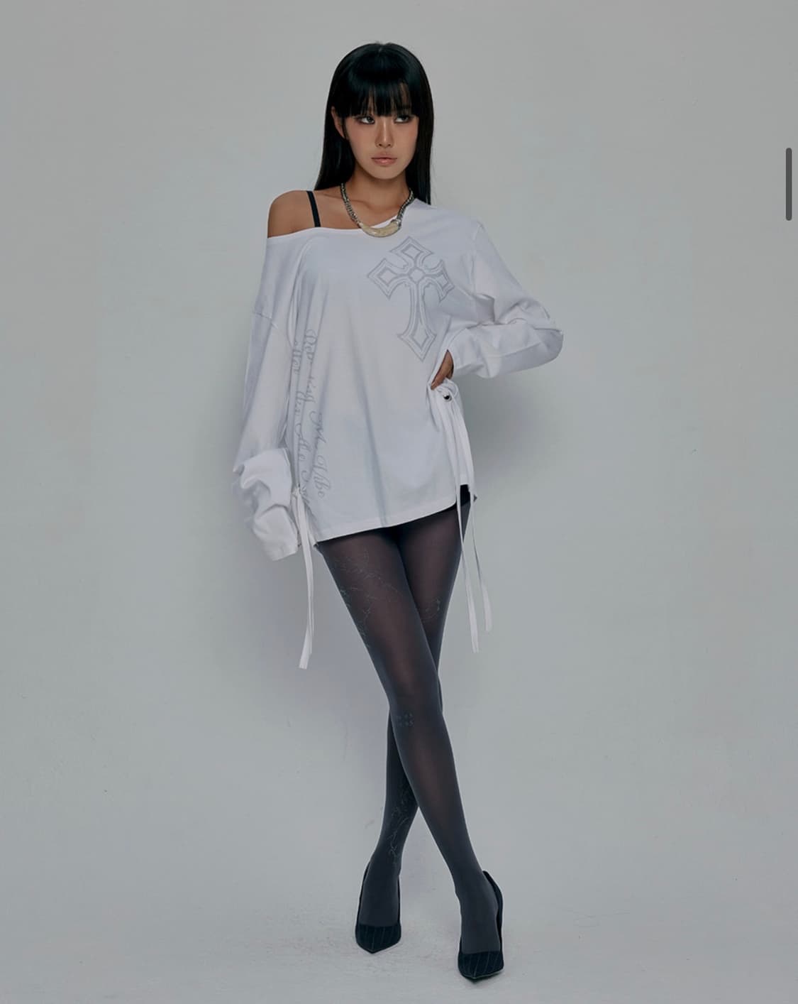 길라 아카이브 ONE SHOULDER GRAPHIC LONG SLEEVE 상품이미지2