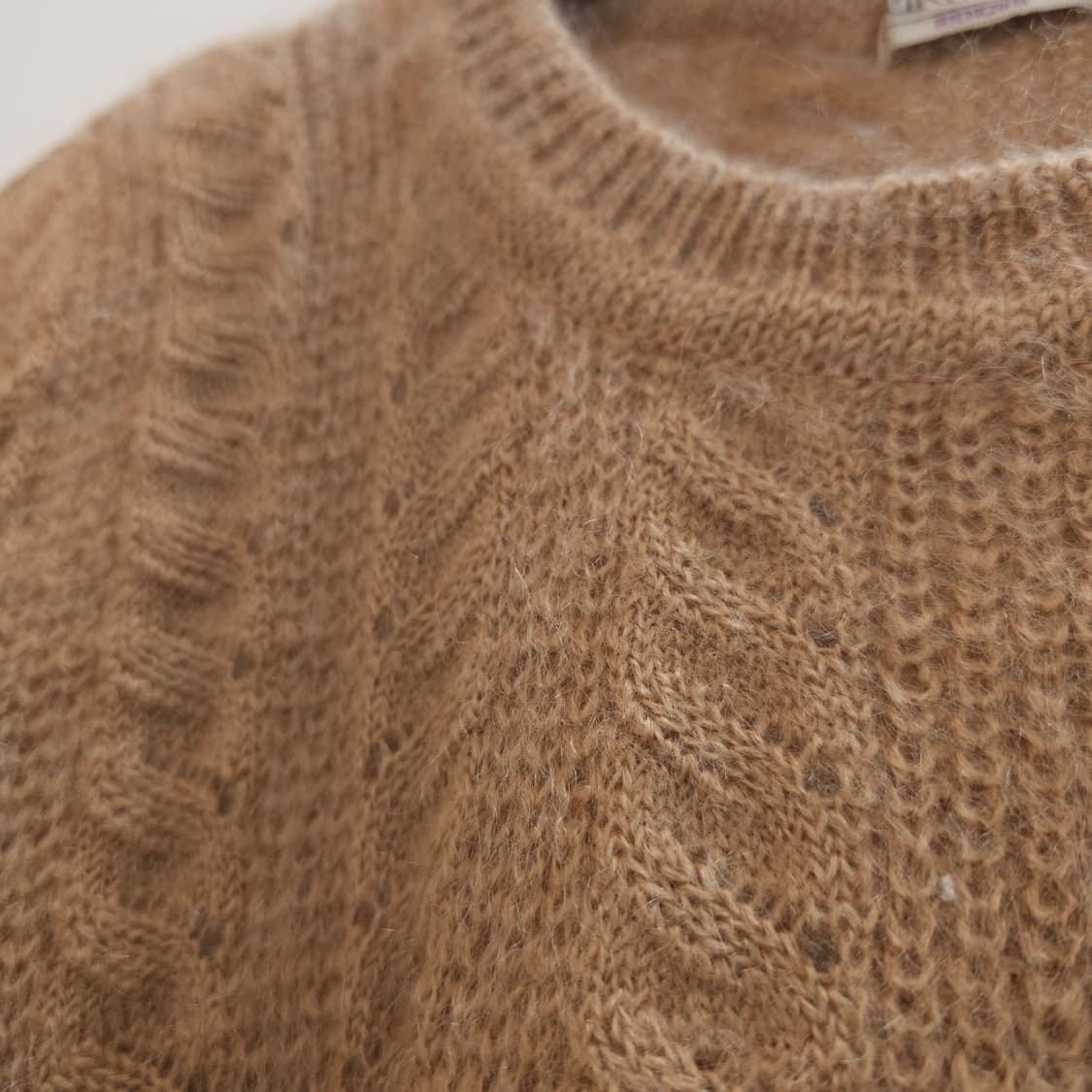 모헤어 진베이지 루즈핏 헤어리 니트 상품이미지4