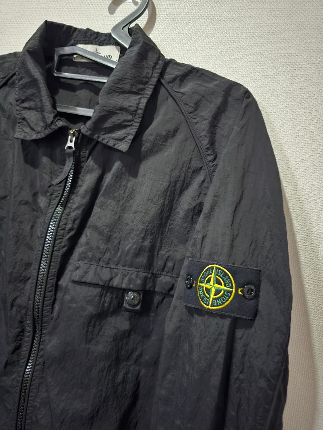 정품 스톤아일랜드 나일론메탈 오버셔츠 자켓  100 / L 상품이미지2
