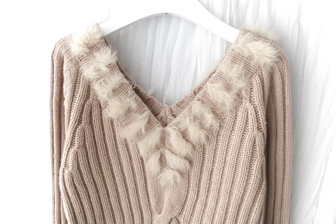 fur v-neck knit  상품이미지3