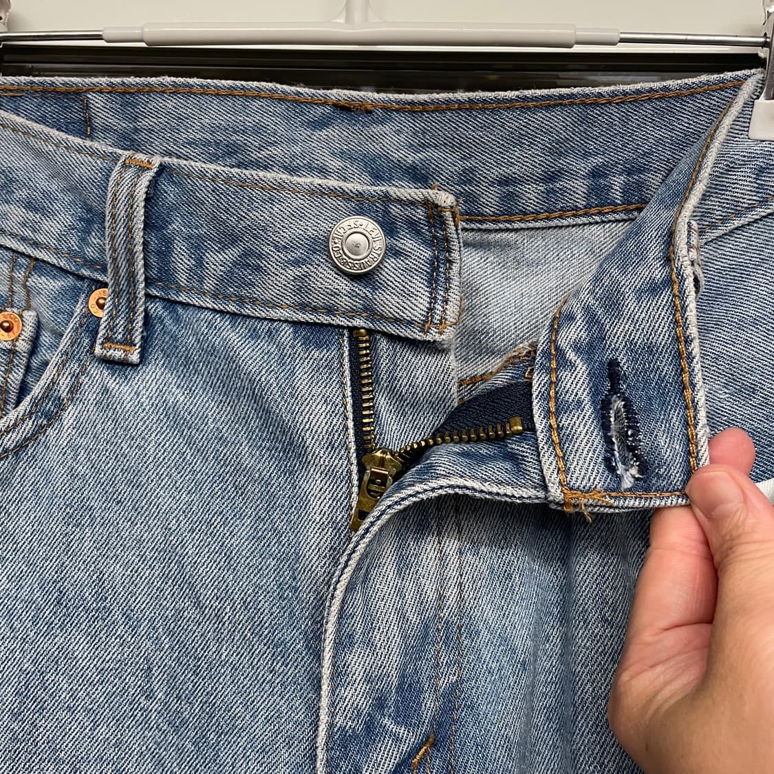 리바이스 550 라이트 블루 워시드 상품이미지4