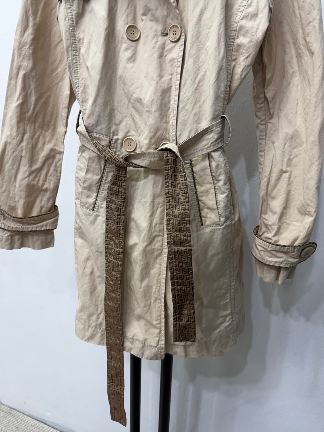 매장판정품) 펜디 키즈 바람막이 코트자켓 10Y 상품이미지4