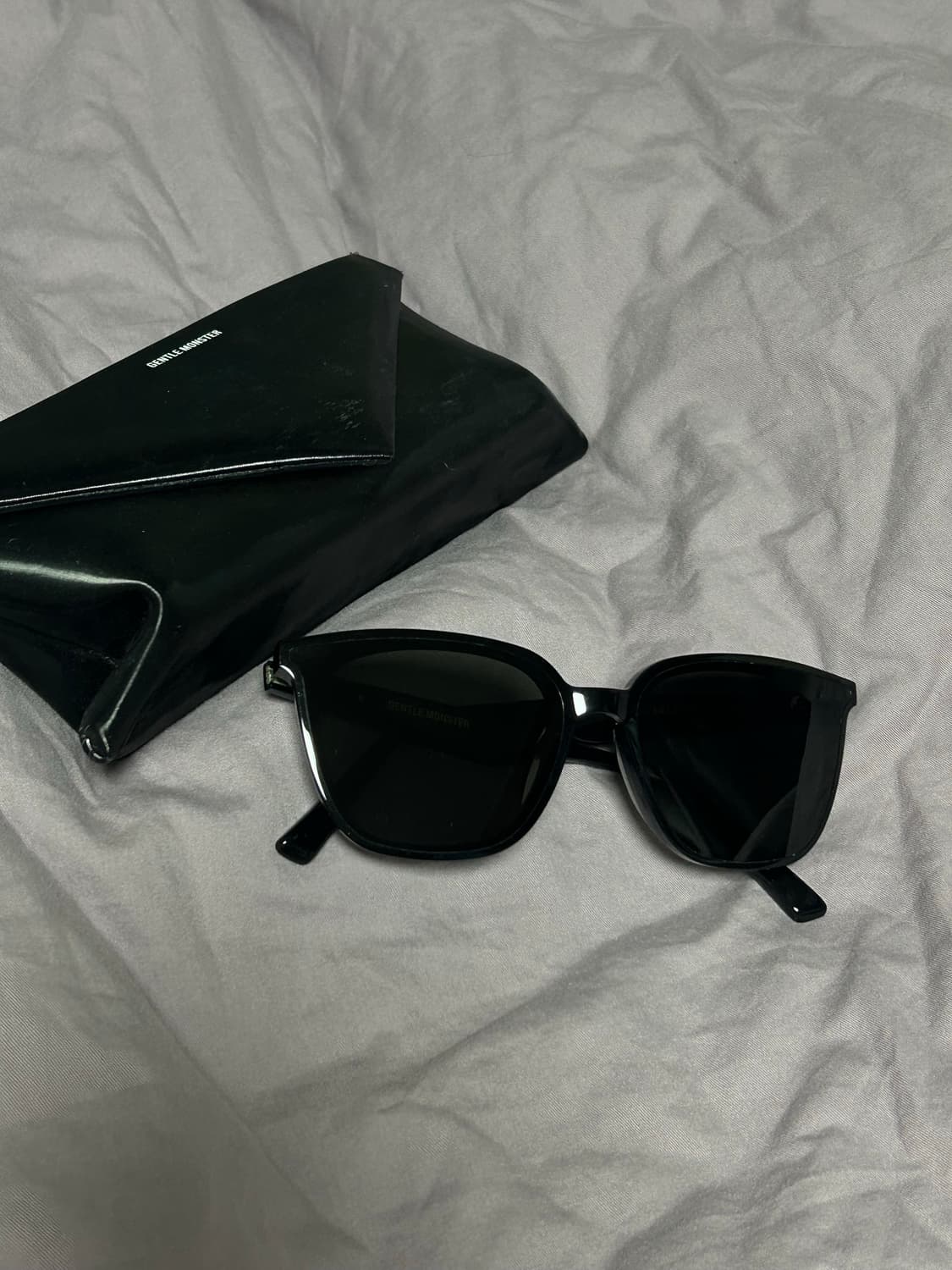 젠틀몬스터 선글라스 LILIT 블랙 상품이미지1