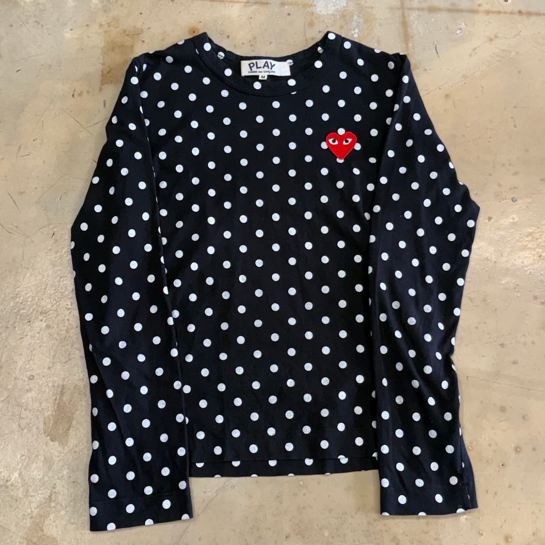 M 꼼데가르송 레드하트와펜 여성용 도트 블랙 롱슬리브 상품이미지2