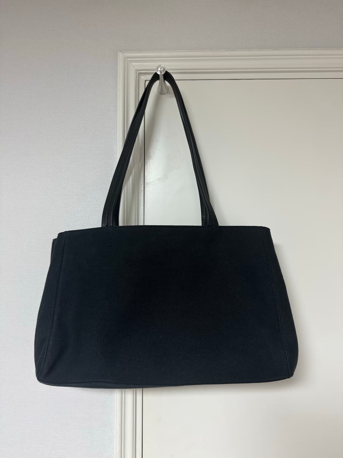 렉토 홀리데이 카바스백 블랙 미디움 상품이미지1